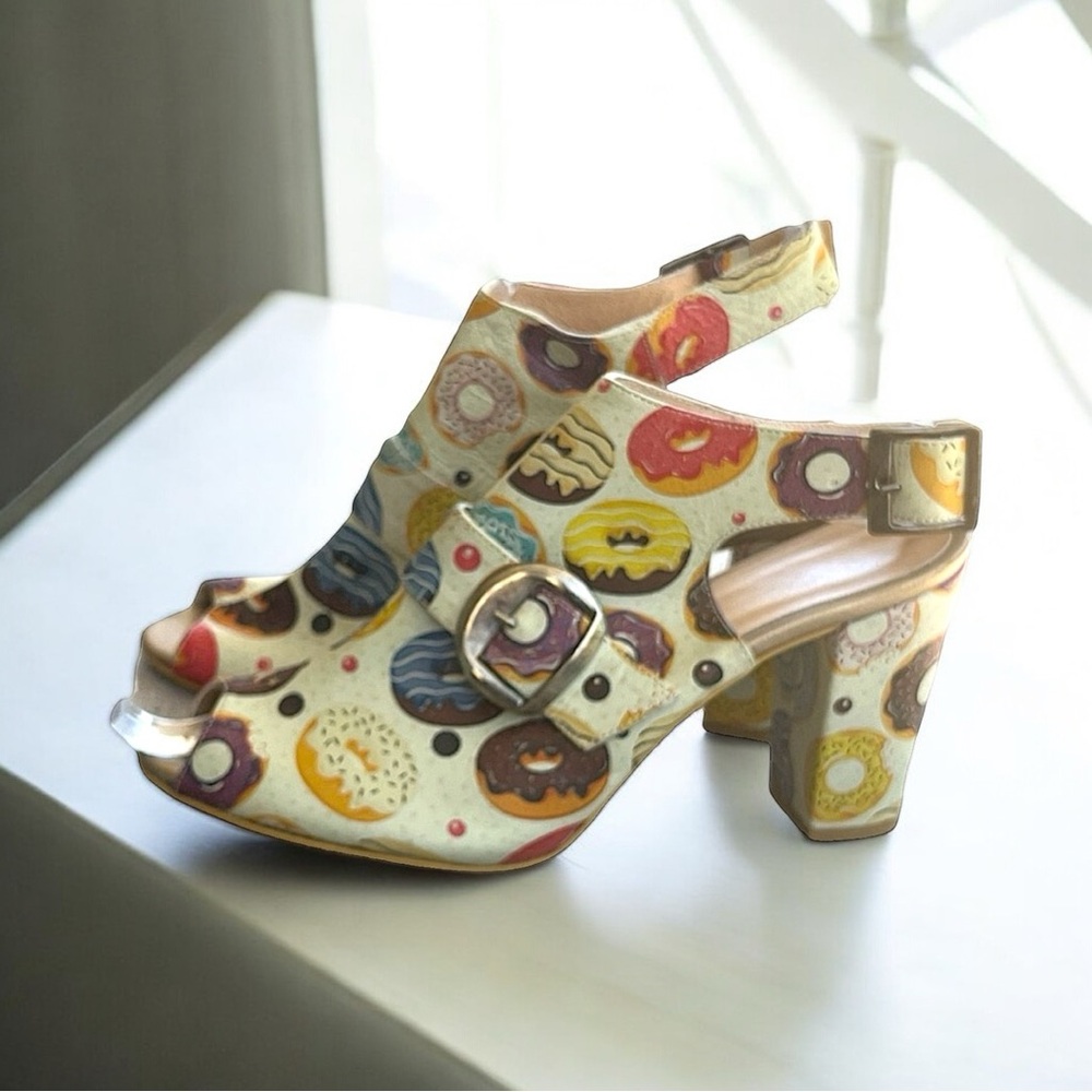 Donut Design Women’s Shoe Size 10M